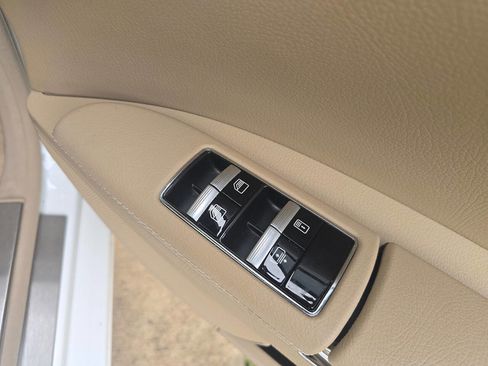 Used 2013 Mercedes-Benz S 550 4MATIC image 48