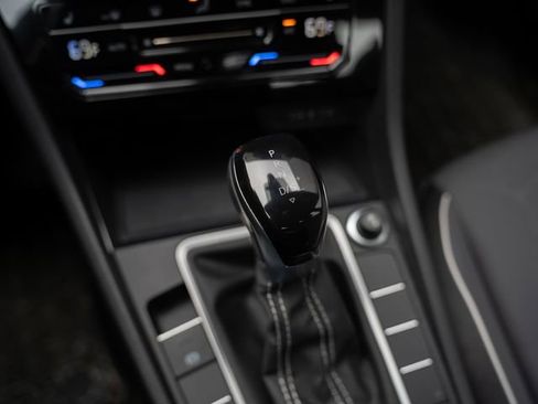 Used 2025 Volkswagen Jetta Sport FWD image 27