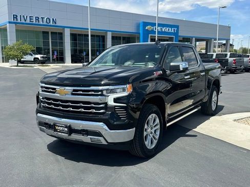 Certified 2022 Chevrolet Silverado 1500 LTZ w/ Technology Package AWD/4WD image 30