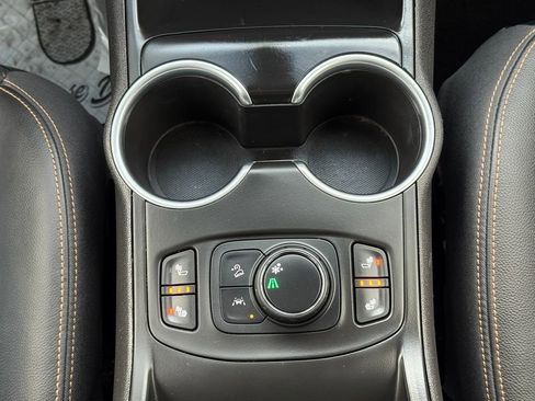 Used 2020 GMC Terrain SLT w/ Preferred Package image 84