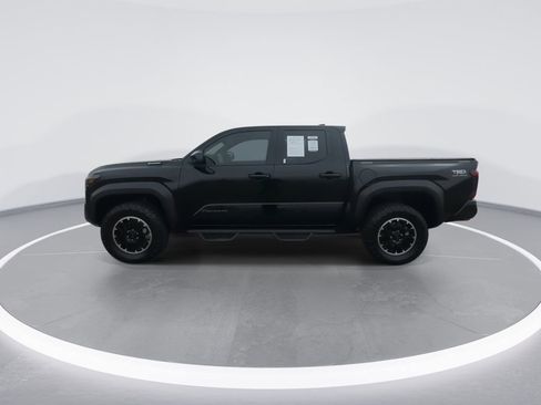 Used 2025 Toyota Tacoma TRD Sport AWD/4WD image 5