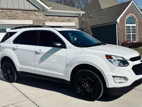 Used 2017 Chevrolet Equinox LT w/ Sport Edition image 12