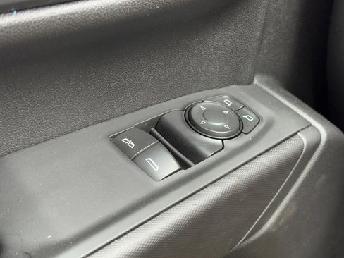 Used 2025 Chevrolet Silverado 1500 W/T image 23