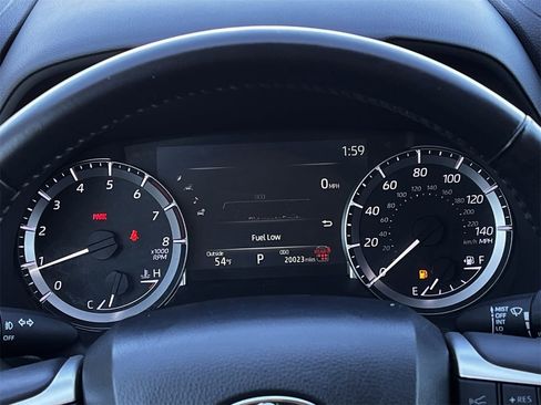 Used 2024 Toyota Highlander LE image 13