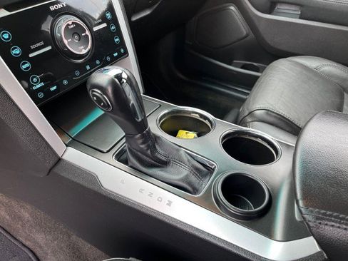 Used 2013 Ford Explorer Limited image 18