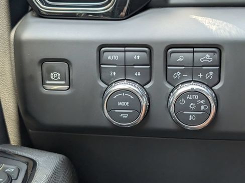Used 2023 GMC Sierra 1500 AT4X AWD/4WD image 27