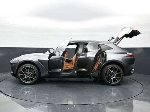 Used 2021 Aston Martin DBX AWD/4WD image 45
