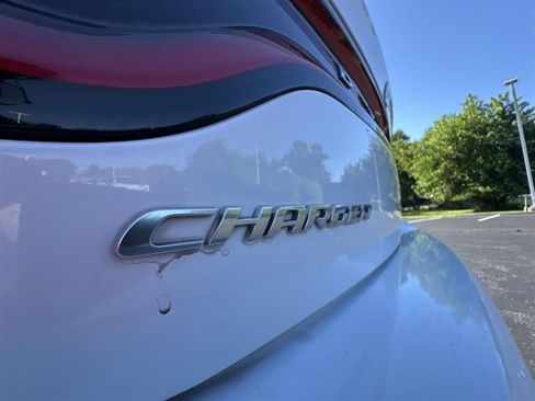 Used 2022 Dodge Charger SXT image 19