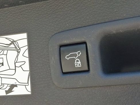 Used 2021 Toyota Sienna XLE FWD image 33