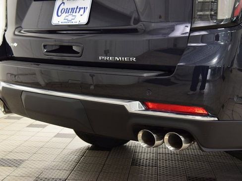 New 2025 Chevrolet Suburban Premier image 21