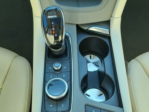 Used 2020 Cadillac XT6 Premium Luxury image 23