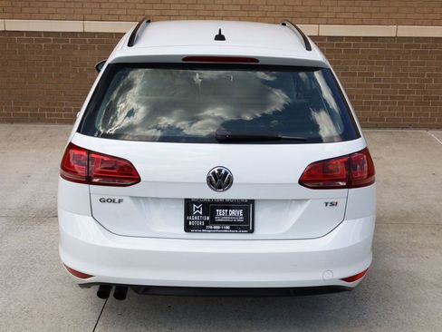 Used 2016 Volkswagen Golf S image 9