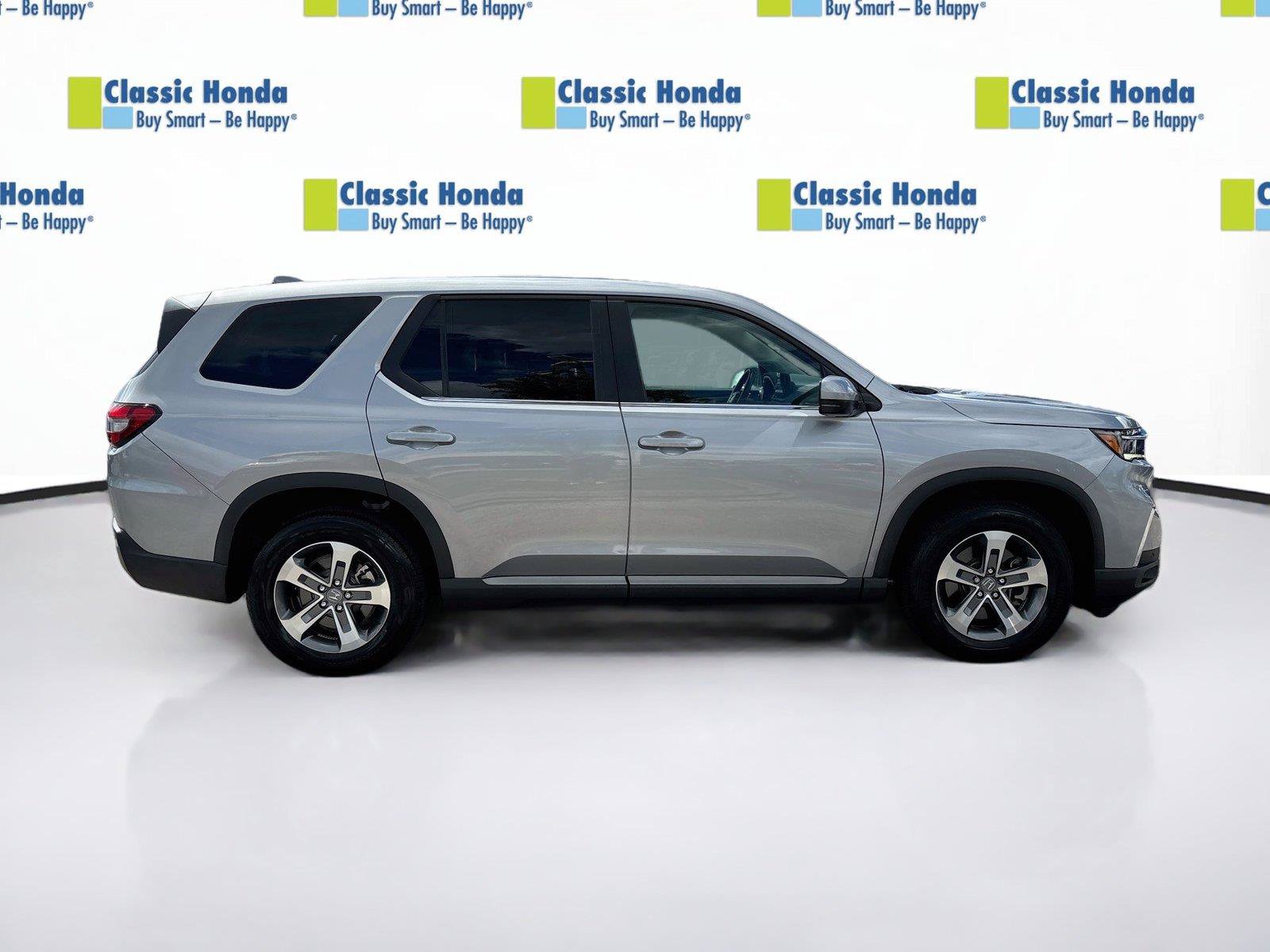 Certified 2024 Honda Pilot EX-L image 9