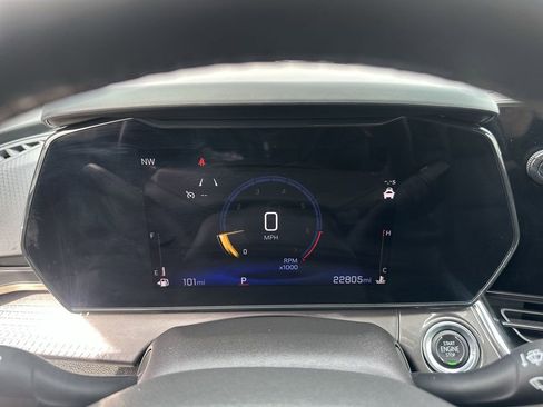 Used 2025 Chevrolet Trax ACTIV w/ Sunroof Package FWD image 15
