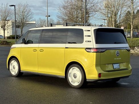 Used 2025 Volkswagen ID. Buzz 1st Edition image 5