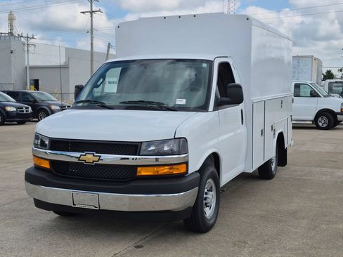 New 2026 Chevrolet Express 3500 w/ Power Convenience Package RWD image 3