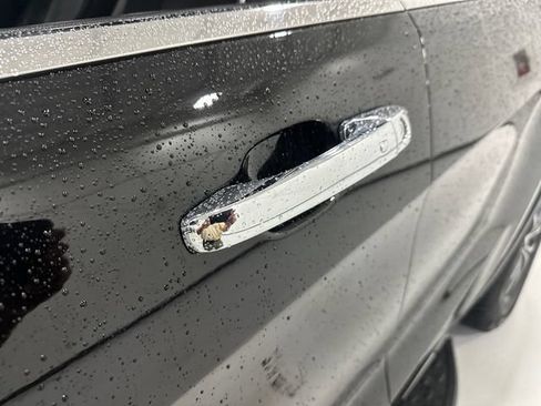 Used 2018 Jeep Grand Cherokee Limited AWD/4WD image 11
