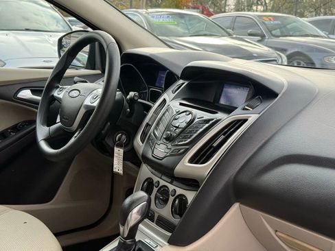 Used 2013 Ford Focus SE image 43