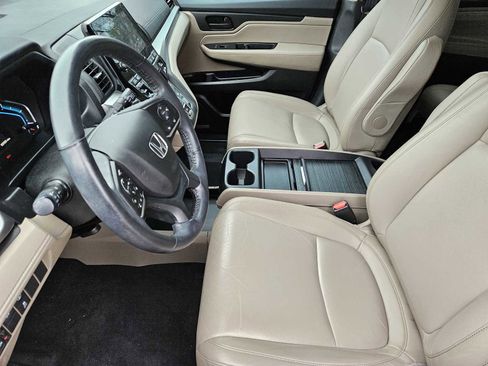 Used 2023 Honda Odyssey EX-L image 12