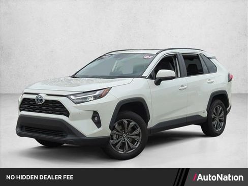 Certified 2022 Toyota RAV4 XLE Premium AWD/4WD image 1