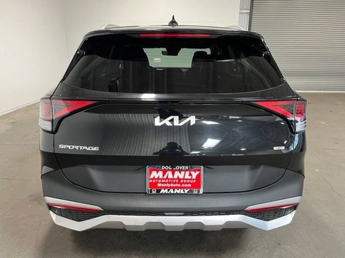 Used 2023 Kia Sportage EX AWD/4WD image 4