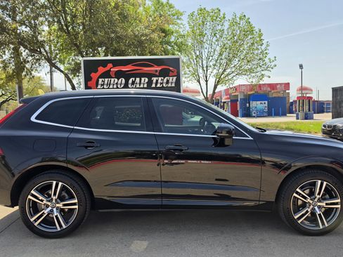 Used 2018 Volvo XC60 T5 Momentum w/ Convenience Package image 7