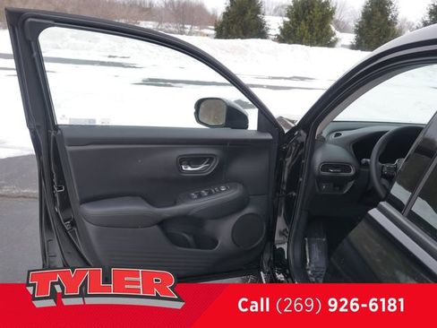 New 2026 Honda HR-V EX-L image 18