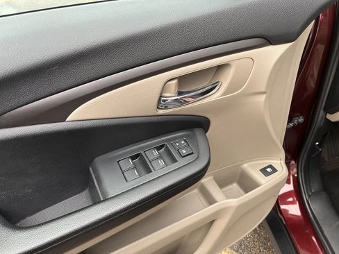 Used 2021 Honda Pilot EX image 11