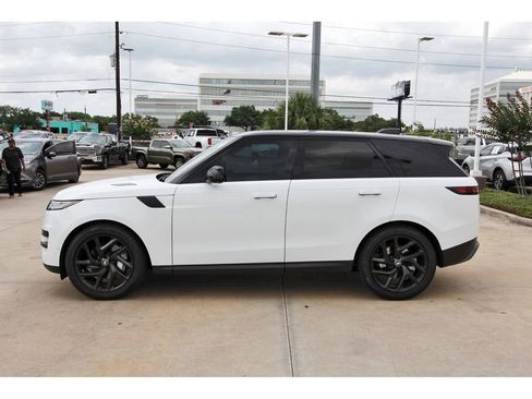 Used 2023 Land Rover Range Rover Sport SE AWD/4WD image 4