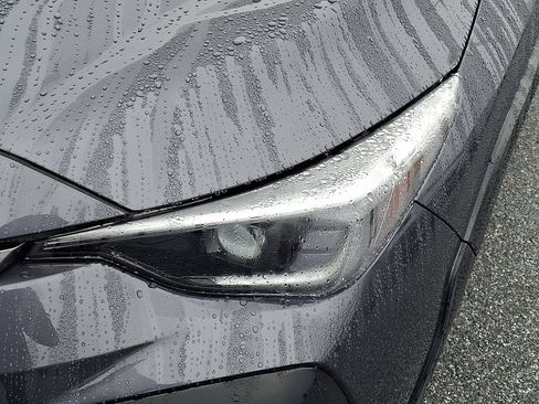 Used 2025 Subaru Crosstrek 2.5i Limited AWD/4WD image 8