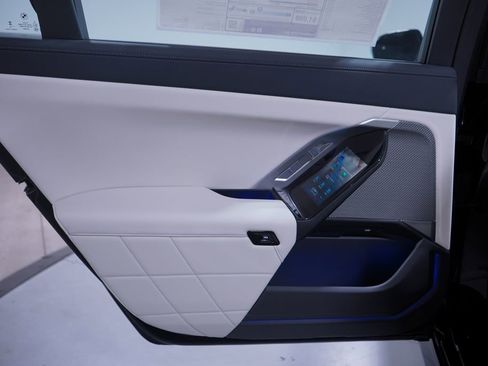 New 2026 BMW i7 eDrive50 w/ M Sport Package image 15