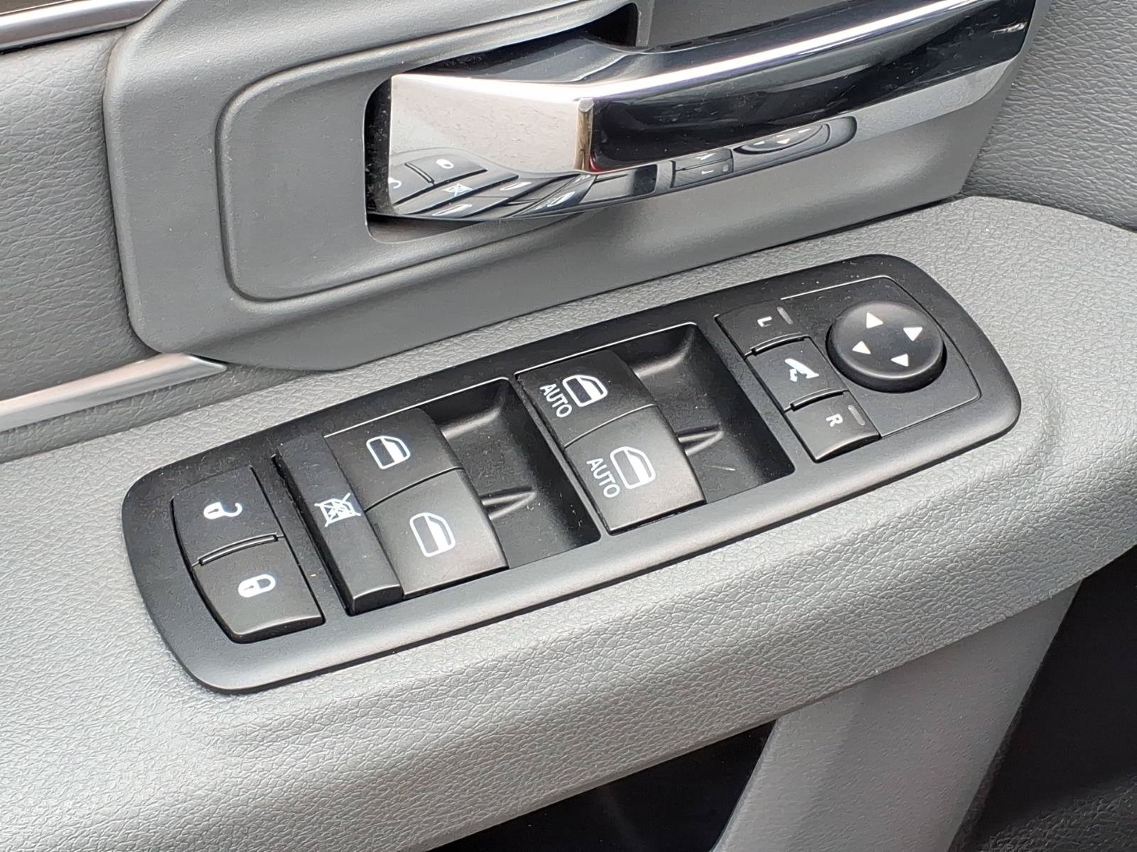 Used 2015 RAM 1500 Big Horn AWD/4WD image 16