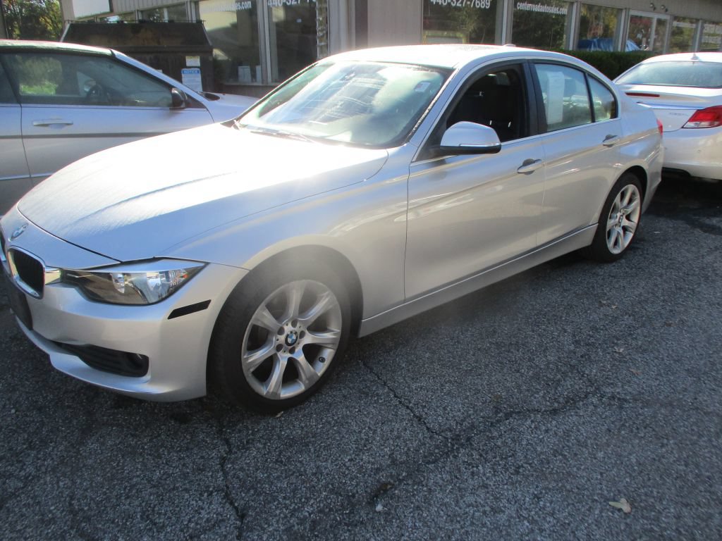 Used 2015 BMW 320i xDrive Sedan AWD/4WD image 3