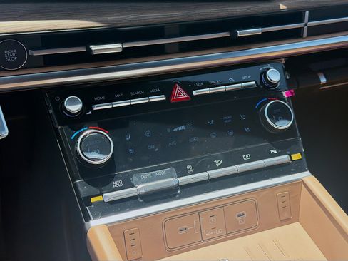 New 2026 Hyundai Santa Fe Limited FWD image 12