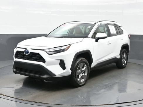 Used 2024 Toyota RAV4 XLE w/ Convenience Package AWD/4WD image 2