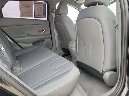 Used 2021 Hyundai Elantra SEL FWD image 24