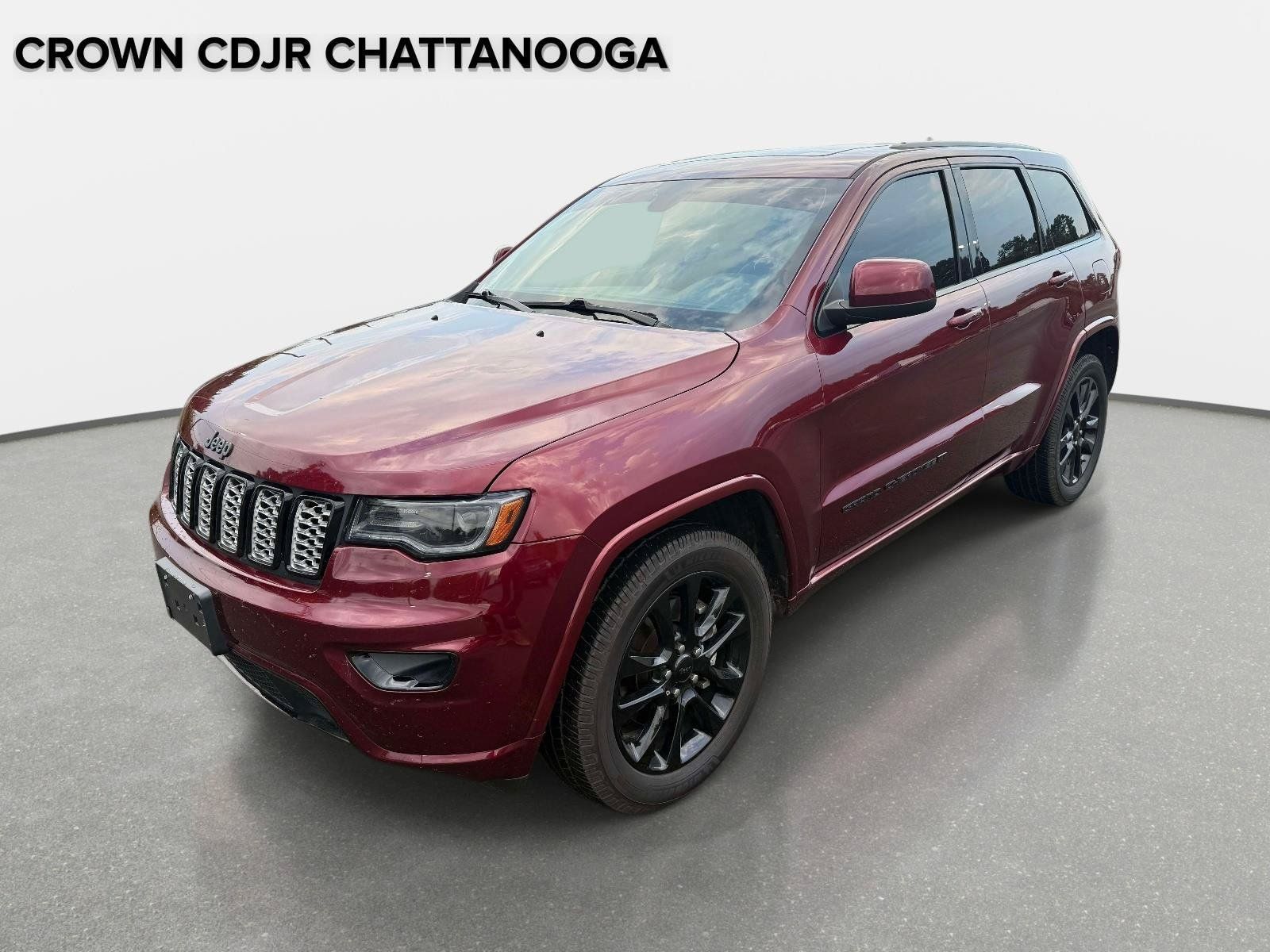 Used 2022 Jeep Grand Cherokee Laredo X RWD image 1