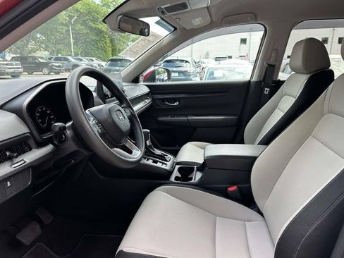 Used 2025 Honda CR-V LX image 14