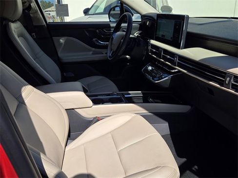 New 2025 Lincoln Corsair Reserve image 15