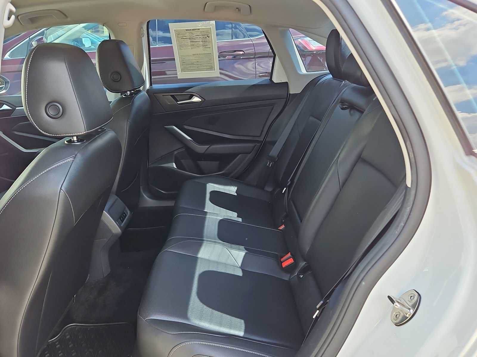 Used 2020 Volkswagen Jetta SE w/ SE Cold Weather Package FWD image 18