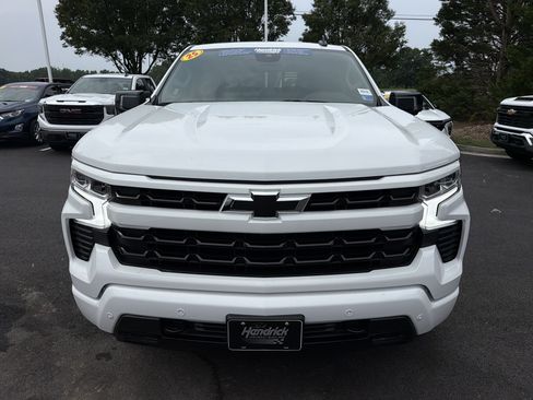 Used 2025 Chevrolet Silverado 1500 RST AWD/4WD image 3