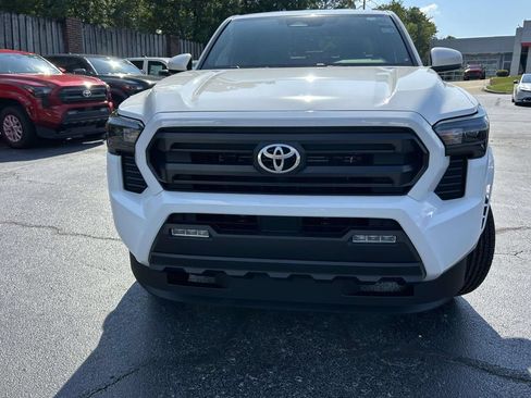 New 2026 Toyota Tacoma SR5 RWD image 8
