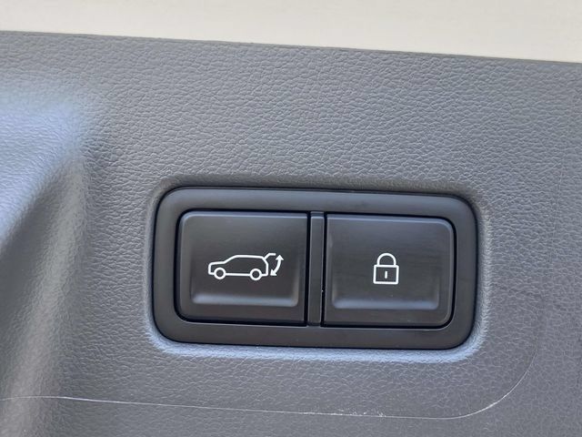 Used 2026 Hyundai Santa Fe SE FWD image 14