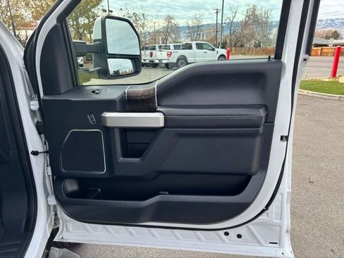 Used 2022 Ford F250 Lariat image 34