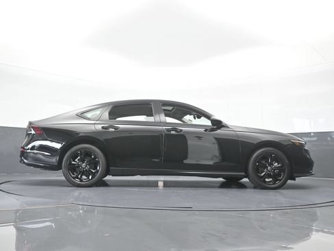Used 2025 Honda Accord SE image 60