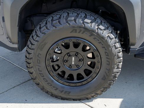 Certified 2026 Toyota 4Runner TRD Off-Road Premium AWD/4WD image 11