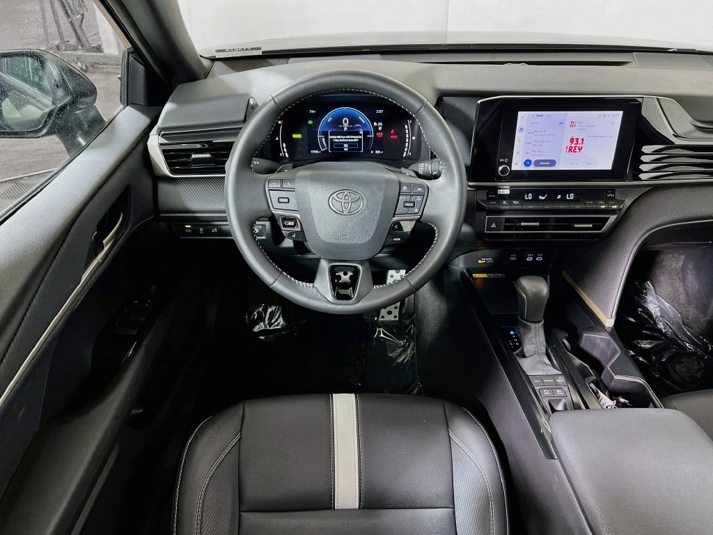 Certified 2026 Toyota Camry SE FWD image 19