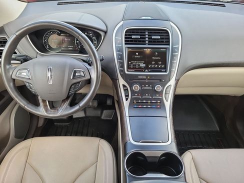 Used 2016 Lincoln MKX Reserve w/ Luxury Package image 10