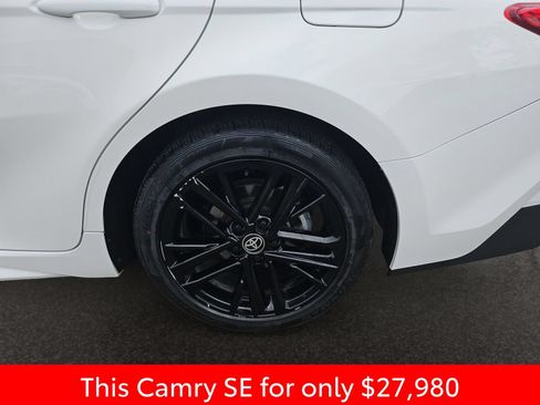 Used 2025 Toyota Camry SE FWD image 46