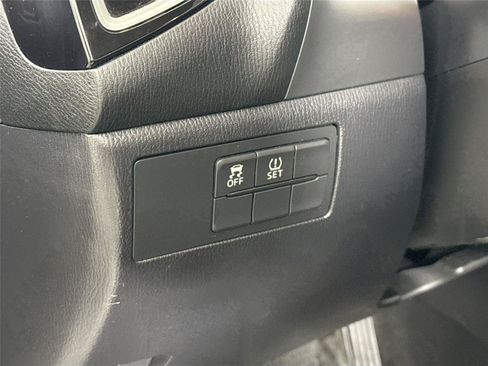 Used 2015 MAZDA MAZDA3 i Sport FWD image 14